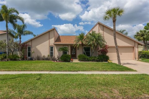 Casa en venta en Tampa, Florida, 4 dormitorios, 217.39 m2 № 2195865 - foto 2