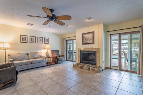 Casa en venta en Tampa, Florida, 4 dormitorios, 217.39 m2 № 2195865 - foto 21