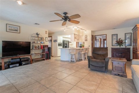 Casa en venta en Tampa, Florida, 4 dormitorios, 217.39 m2 № 2195865 - foto 23