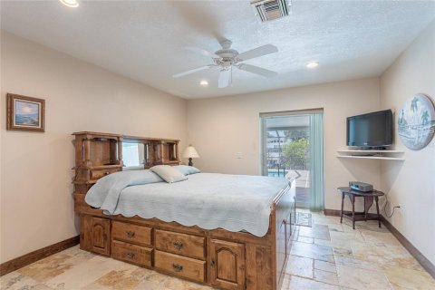 Casa en venta en Tampa, Florida, 4 dormitorios, 217.39 m2 № 2195865 - foto 25