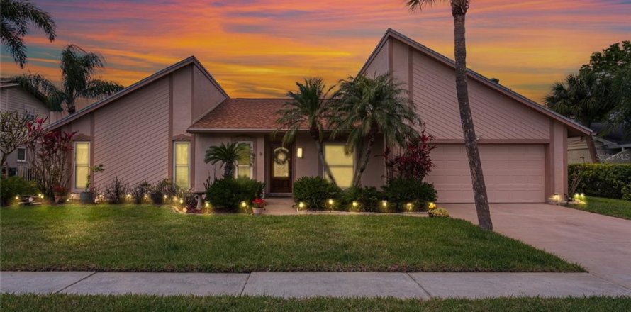 Casa en Tampa, Florida 4 dormitorios, 217.39 m2 № 2195865