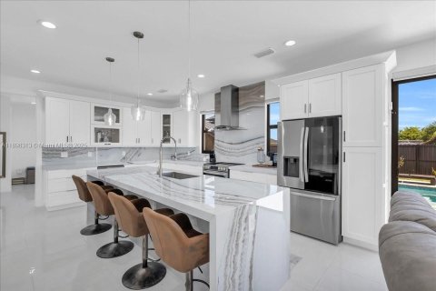 Casa en venta en Lehigh Acres, Florida, 4 dormitorios, 194.63 m2 № 1949324 - foto 6