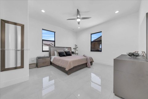 Casa en venta en Lehigh Acres, Florida, 4 dormitorios, 194.63 m2 № 1949324 - foto 17