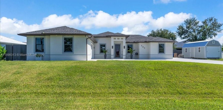 Casa en Lehigh Acres, Florida 4 dormitorios, 194.63 m2 № 1949324