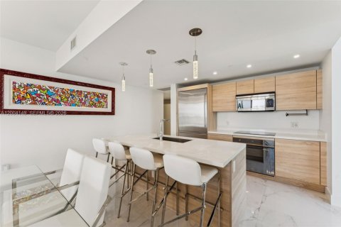 Condo in North Miami Beach, Florida, 3 bedrooms  № 2090297 - photo 26