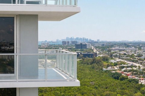 Condo in North Miami Beach, Florida, 3 bedrooms  № 2090297 - photo 16