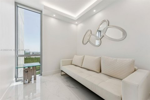 Condo in North Miami Beach, Florida, 3 bedrooms  № 2090297 - photo 21