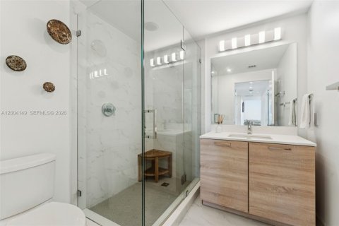 Condo in North Miami Beach, Florida, 3 bedrooms  № 2090297 - photo 20