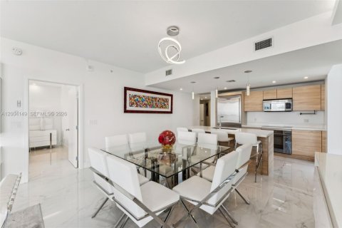 Condo in North Miami Beach, Florida, 3 bedrooms  № 2090297 - photo 28