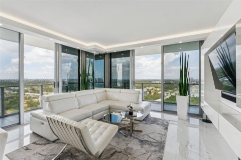 Condo in North Miami Beach, Florida, 3 bedrooms  № 2090297 - photo 29