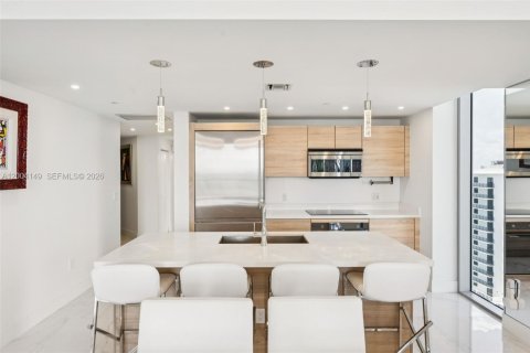 Condo in North Miami Beach, Florida, 3 bedrooms  № 2090297 - photo 5