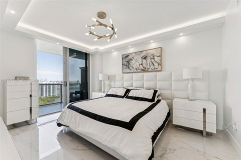 Condo in North Miami Beach, Florida, 3 bedrooms  № 2090297 - photo 10