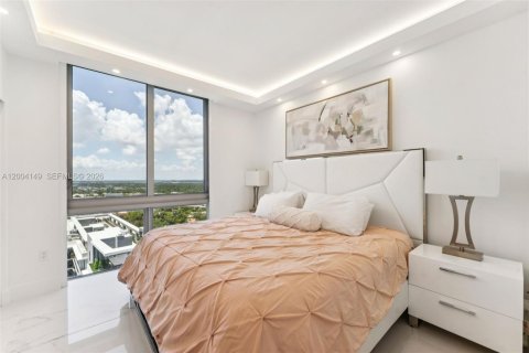 Condo in North Miami Beach, Florida, 3 bedrooms  № 2090297 - photo 19