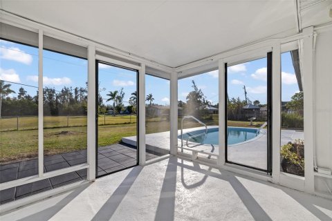 Villa ou maison à vendre à Punta Gorda, Floride: 4 chambres, 181.9 m2 № 1567784 - photo 19