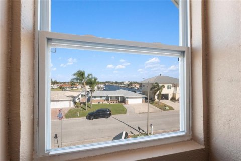 Villa ou maison à vendre à New Port Richey, Floride: 3 chambres, 158.77 m2 № 1721017 - photo 29