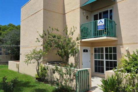 Condominio en venta en Miami, Florida, 2 dormitorios, 121.52 m2 № 1896227 - foto 1