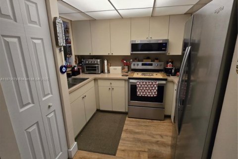 Condominio en venta en Miami, Florida, 2 dormitorios, 121.52 m2 № 1896227 - foto 14