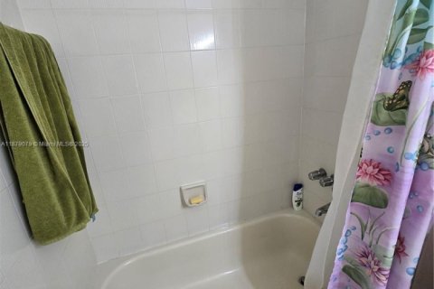 Condominio en venta en Miami, Florida, 2 dormitorios, 121.52 m2 № 1896227 - foto 27