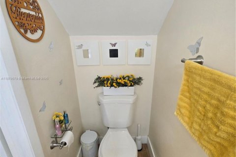 Condominio en venta en Miami, Florida, 2 dormitorios, 121.52 m2 № 1896227 - foto 13