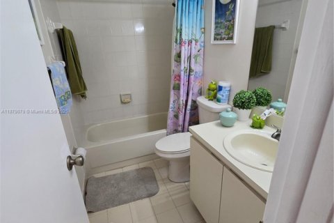 Condominio en venta en Miami, Florida, 2 dormitorios, 121.52 m2 № 1896227 - foto 26