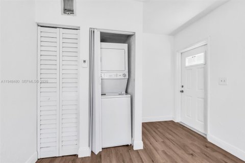 Copropriété à louer à Miami, Floride: 1 chambre, 51.1 m2 № 2152981 - photo 7