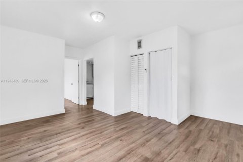 Copropriété à louer à Miami, Floride: 1 chambre, 51.1 m2 № 2152981 - photo 5