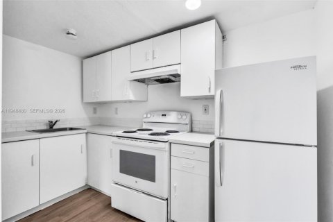 Copropriété à louer à Miami, Floride: 1 chambre, 51.1 m2 № 2152981 - photo 8