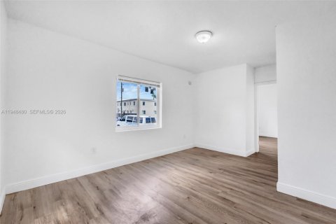 Copropriété à louer à Miami, Floride: 1 chambre, 51.1 m2 № 2152981 - photo 4