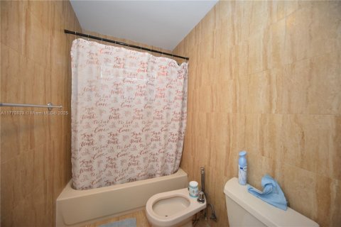 Купить виллу или дом в Майами, Флорида 3 спальни, 161.28м2, № 1864434 - фото 7