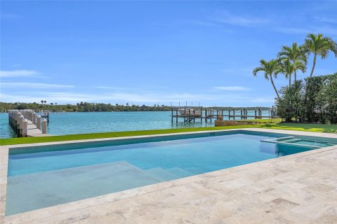 House in Jupiter, Florida 6 bedrooms, 448.07 sq.m. № 2169835 - photo 4