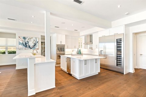 House in Jupiter, Florida 6 bedrooms, 448.07 sq.m. № 2169835 - photo 10