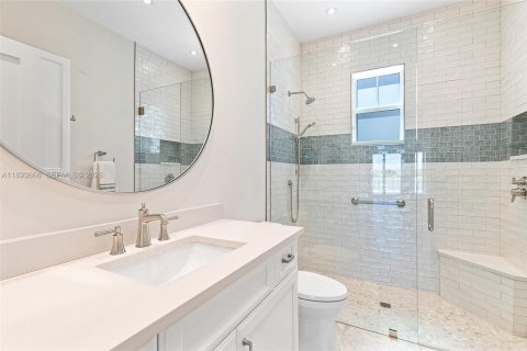 House in Jupiter, Florida 6 bedrooms, 448.07 sq.m. № 2169835 - photo 15