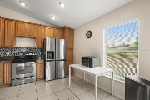 Villa ou maison à vendre à Davenport, Floride: 4 chambres, 165.18 m2 № 2403237 - photo 16