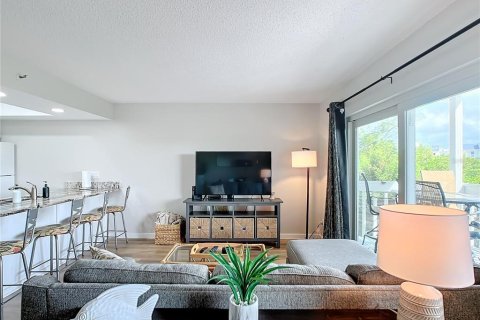 Copropriété à vendre à Indian Rocks Beach, Floride: 2 chambres, 98.01 m2 № 2097154 - photo 11