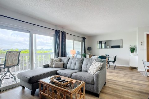 Copropriété à vendre à Indian Rocks Beach, Floride: 2 chambres, 98.01 m2 № 2097154 - photo 4