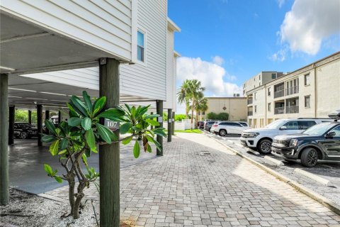 Copropriété à vendre à Indian Rocks Beach, Floride: 2 chambres, 98.01 m2 № 2097154 - photo 24