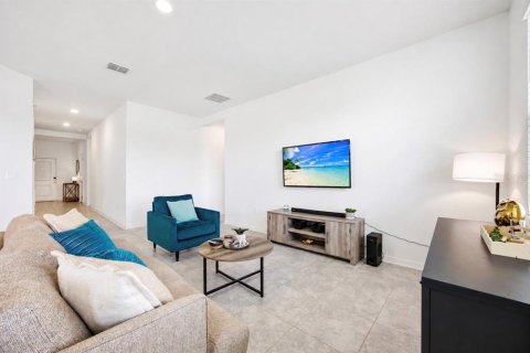Casa en alquiler en Winter Haven, Florida, 4 dormitorios, 172.15 m2 № 2096043 - foto 10
