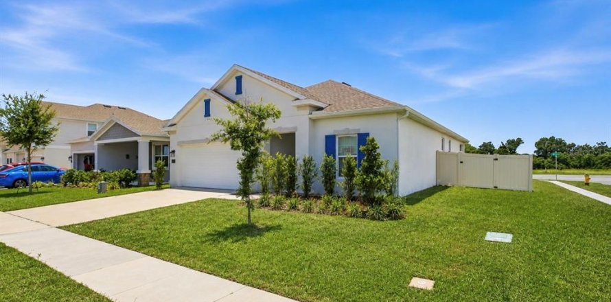 Casa en Winter Haven, Florida 4 dormitorios, 172.15 m2 № 2096043