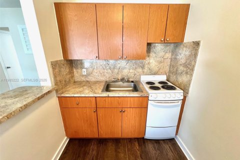 Снять в аренду квартиру в Майами, Флорида 1 спальня, № 2046476 - фото 3