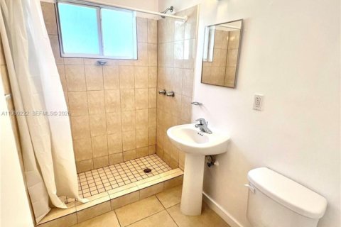 Снять в аренду квартиру в Майами, Флорида 1 спальня, № 2046476 - фото 6