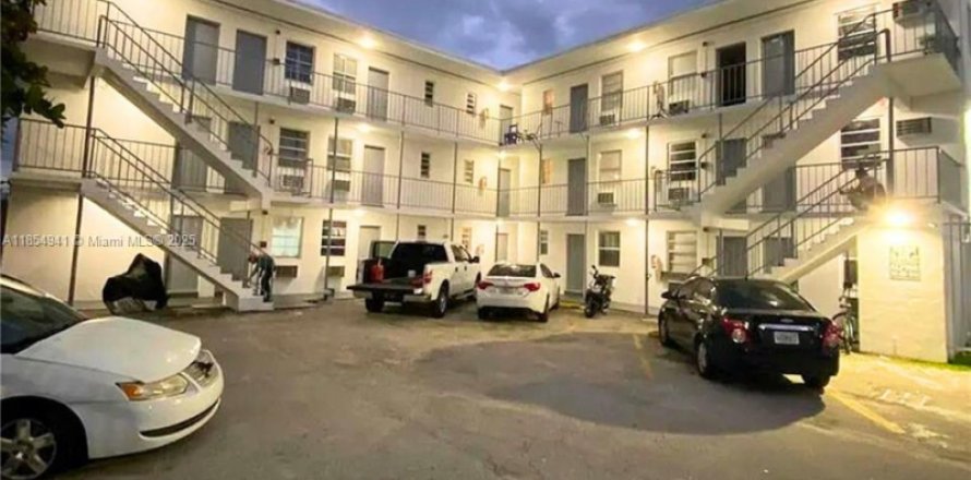 Immobilier commercial à Miami, Floride № 1874147