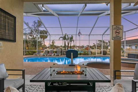 Casa en venta en Tampa, Florida, 5 dormitorios, 402.92 m2 № 2210783 - foto 15