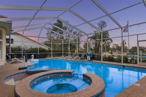 Casa en venta en Tampa, Florida, 5 dormitorios, 402.92 m2 № 2210783 - foto 14