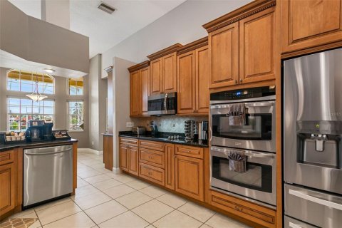 Casa en venta en Tampa, Florida, 5 dormitorios, 402.92 m2 № 2210783 - foto 24