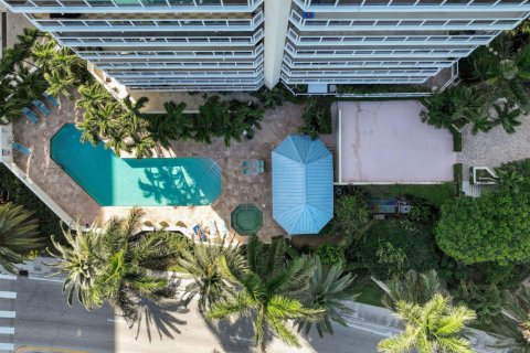 Condominio en venta en West Palm Beach, Florida, 2 dormitorios, 145.39 m2 № 1074584 - foto 1