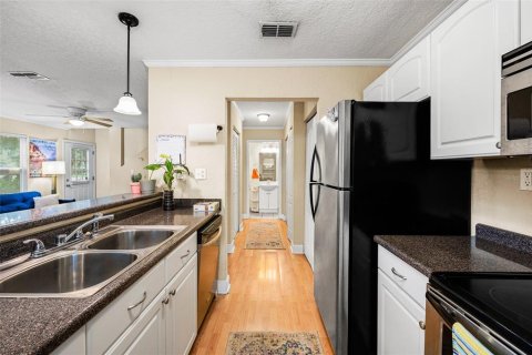 Copropriété à vendre à Gainesville, Floride: 2 chambres, 103.31 m2 № 1906558 - photo 10
