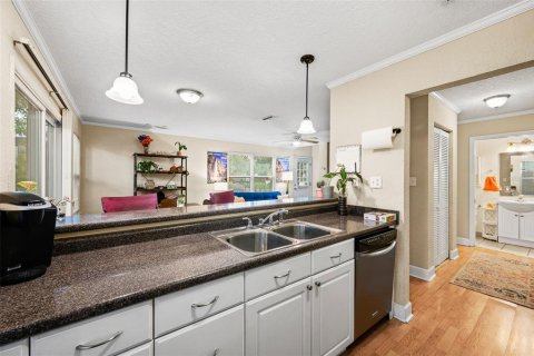 Copropriété à vendre à Gainesville, Floride: 2 chambres, 103.31 m2 № 1906558 - photo 9