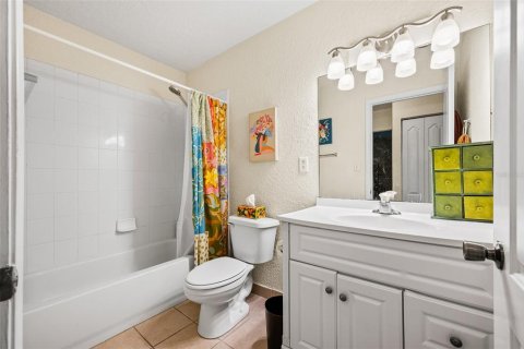 Copropriété à vendre à Gainesville, Floride: 2 chambres, 103.31 m2 № 1906558 - photo 16
