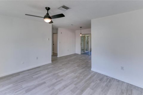 House in Clearwater, Florida 2 bedrooms, 76.37 sq.m. № 2290558 - photo 22