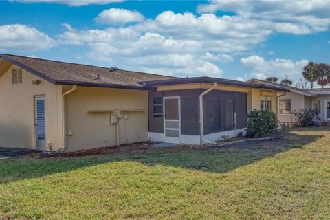 House in Clearwater, Florida 2 bedrooms, 76.37 sq.m. № 2290558 - photo 28